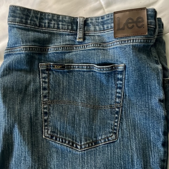 🌼 Big & Tall Men’s Lee jeans, in excellent preloved condition! Size 54x32 ✨ - Picture 2 of 5